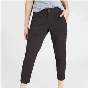 Athleta Trekkie Crop Pants in Gray size 10 Gorpcore Athleasure Hiking Rip stop